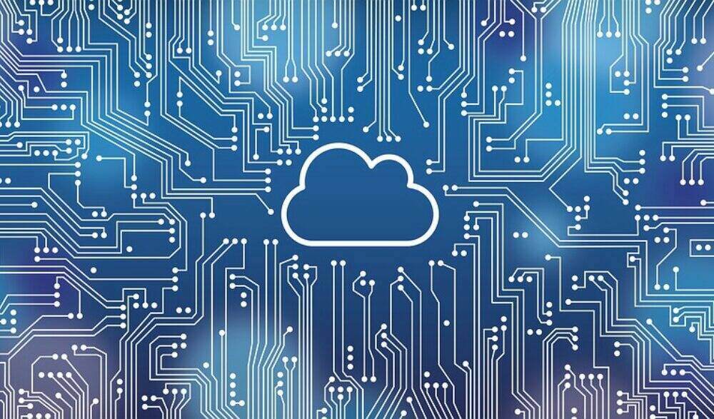Descubre el mundo del cloud computing: cómo acceder a archivos desde cualquier lugar, las ventajas de su uso y cómo ha transformado la operativa empresarial y personal.