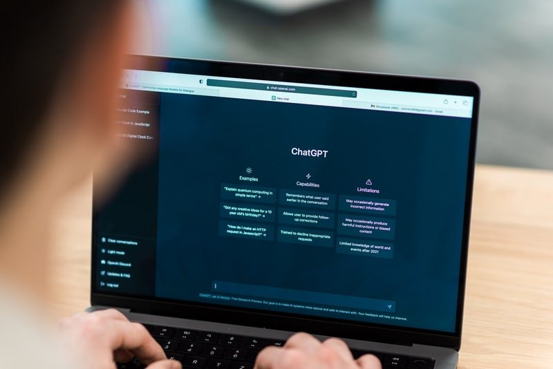 Deepseek vs ChatGPT: ¿Cuál es la mejor opción para ti?